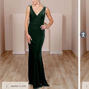 Revelry Emerald Velvet Dakota Dress Size 6